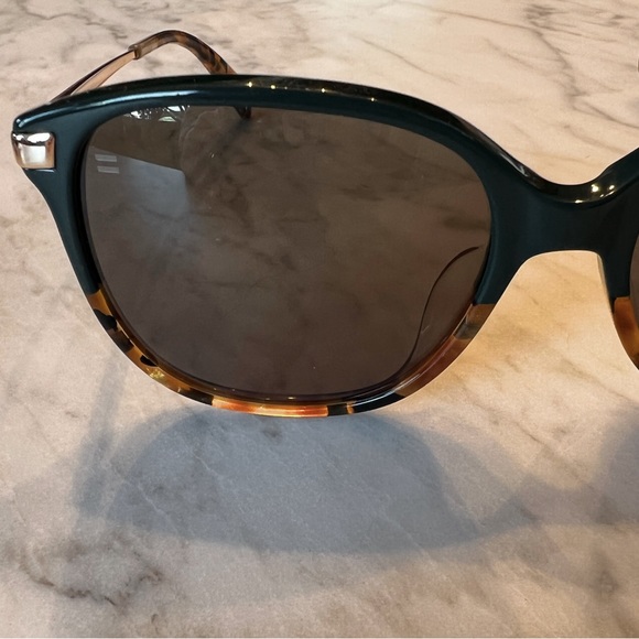 TOMS Sandela sunglasses - brand new. Green / gold/ tort. - Picture 5 of 5